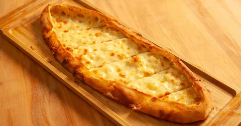 Peynirli ürünlerde şok değişiklik: ‘Kaşarlı’ yerine ‘Eritme peynirli’ yazılacak!