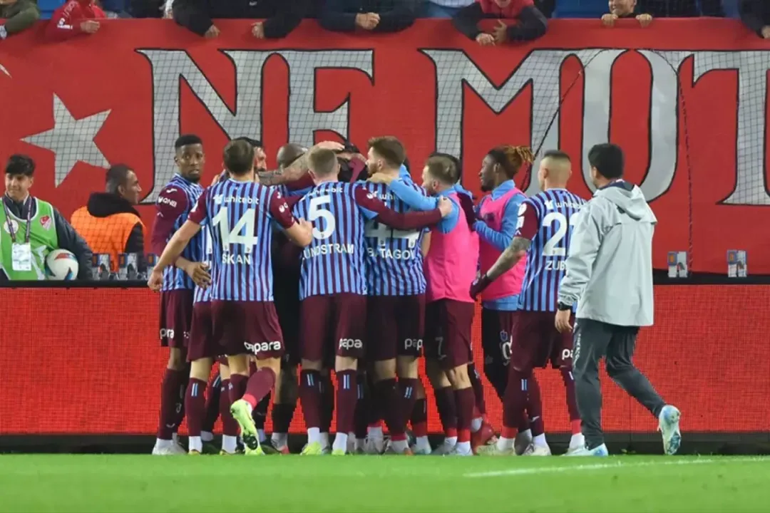 Göztepe’yi 2-0 yenen Trabzonspor, Ziraat Türkiye Kupası’nda finale yükseldi