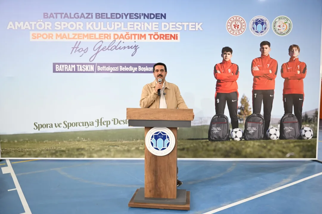 Battalgazi Belediyesi’nden, ilçedeki 58 amatör spor kulübüne 4 buçuk milyon TL tutarında spor malzemesi desteği