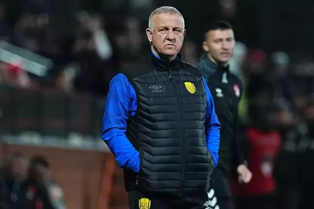 Bakkal, “Böyle ruhsuz bir futbolcu grubuyla çalışmamıştım!” dedi, Ankaragücü’nden Ayrıldığını Açıkladı