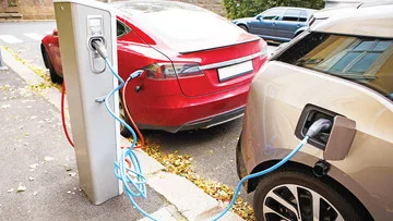 Üç ayda 4,1 milyon elektrikli yollara çıktı