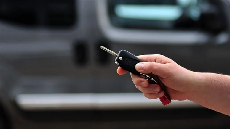 Otomobil ve hafif ticari araç pazarı 6,5 daraldı