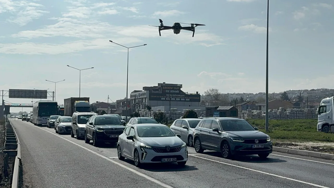 Bayram tatili bitti, İstanbul yolu kilitlendi! Tatilciler dönüşe geçti