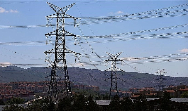 Türkiye’de Elektrik Kayıp-Kaçak Oranı Yüzde 10’un Altına Düştü