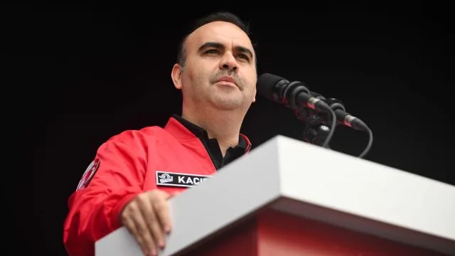 Bakan Kacır: Kuzey Kıbrıs’ı hep birlikte bilişim adası yapabiliriz