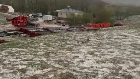 Sivas’ta dolu ve sağanak tarım arazilerine zarar verdi