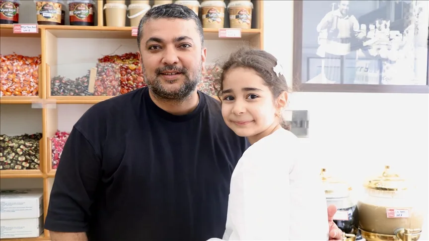 Dede mesleği helvacılığı üçüncü kuşak sürdürüyor