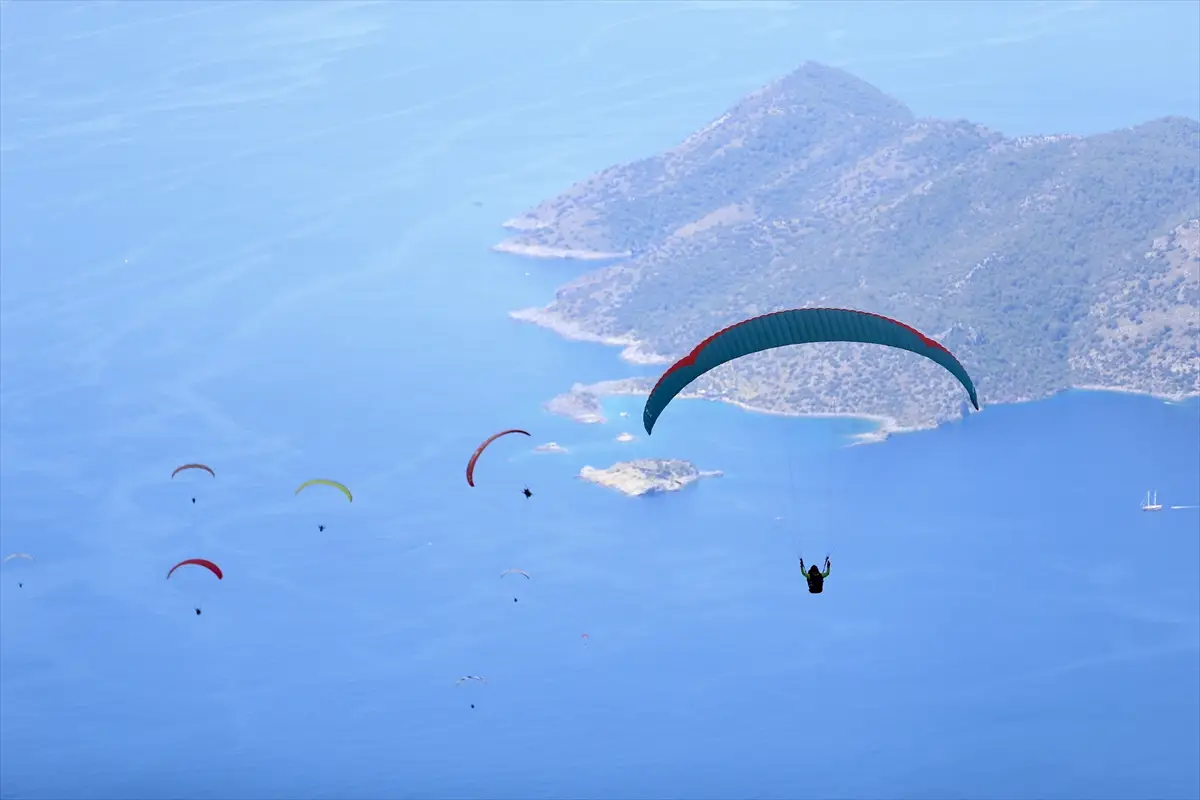 Ölüdeniz manzarasıyla uçuş keyfi