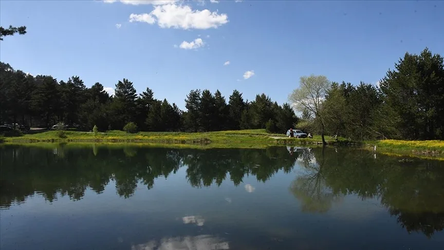 Altınpınar Limni Gölü turizm sezonunun ilk misafirlerini ağırlıyor