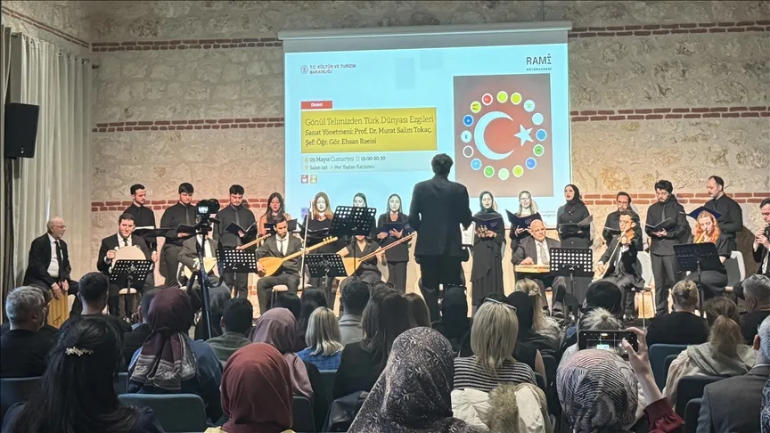 “Gönül Telimizden Türk Dünyası Ezgileri” konseri müzikseverlerle buluştu