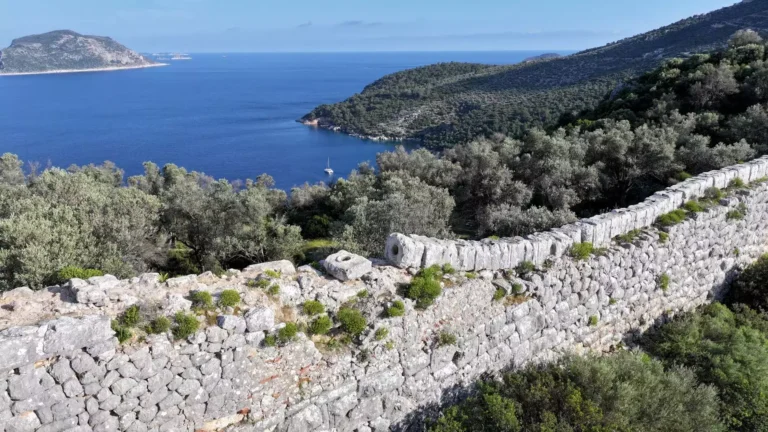 Delikkemer Su Kemeri: Likya Yolu Üzerinde Bir Roma Mühendislik Harikası