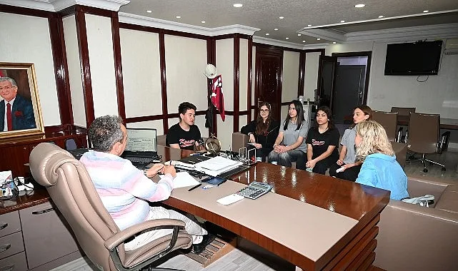 Hayallerindeki şehirleri yapay zekayla çiziyorlar