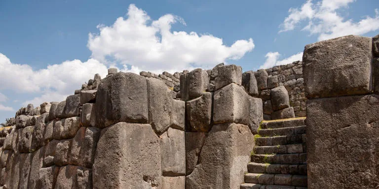 Arkeologlar Kumda Kayıp Bir Tapınak Buldular