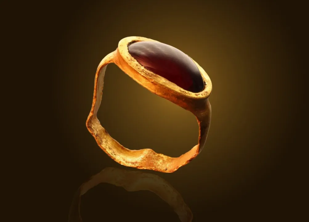 2.300 Yıllık Altın Yüzük, Kudüs’ün Gizli Helenistik Ritüellerini Gözler Önüne Seriyor