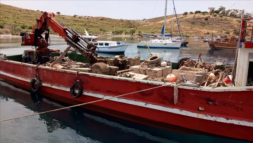 Bodrum’da deniz dibinden 20 ton atık çıkarıldı