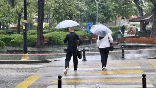 Meteoroloji’den kuvvetli sağanak ve fırtına uyarısı