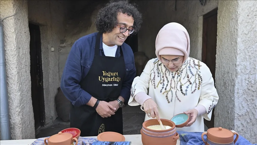 Emine Erdoğan, Nevşehir’de Türk Mutfağı Haftası kapsamında yoğurt mayaladı