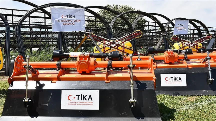 TİKA, Kuzey Makedonya’da seracılık ekipmanları ve tarımsal makina desteği sağladı