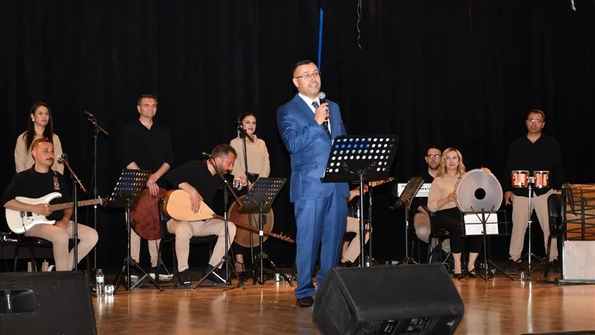 Kayseri’de adliye çalışanlarının kurduğu “Resen Ritim Topluluğu” konser verdi