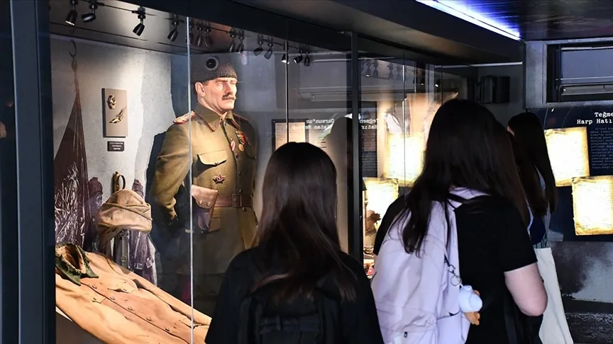 Çanakkale Savaşları Mobil Müzesi Üsküp’te ziyarete açıldı