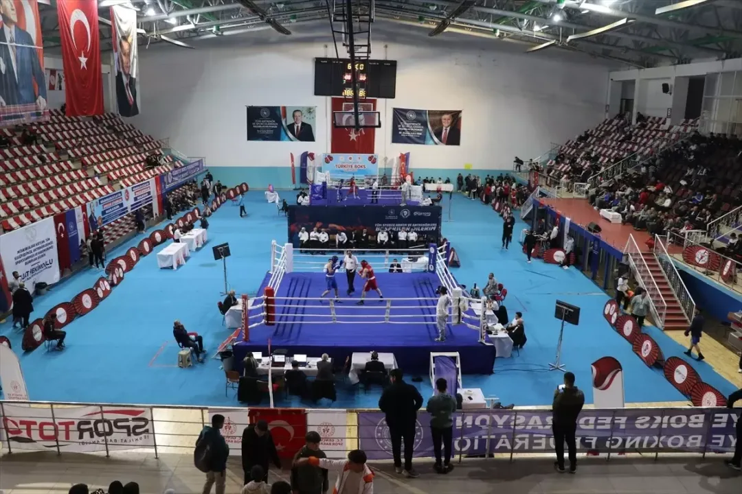 Ağrı’da Boks Şampiyonası Devam Ediyor