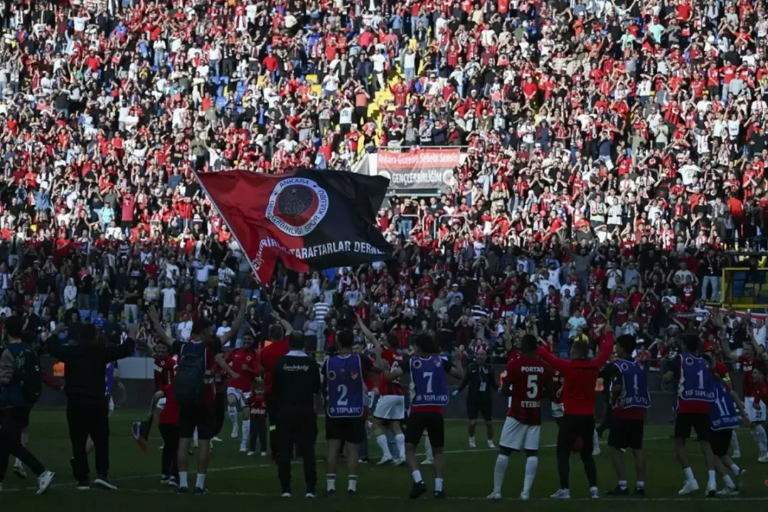 Gençlerbirliği 4 yıl aradan sonra Süper Lig’e yükseldi