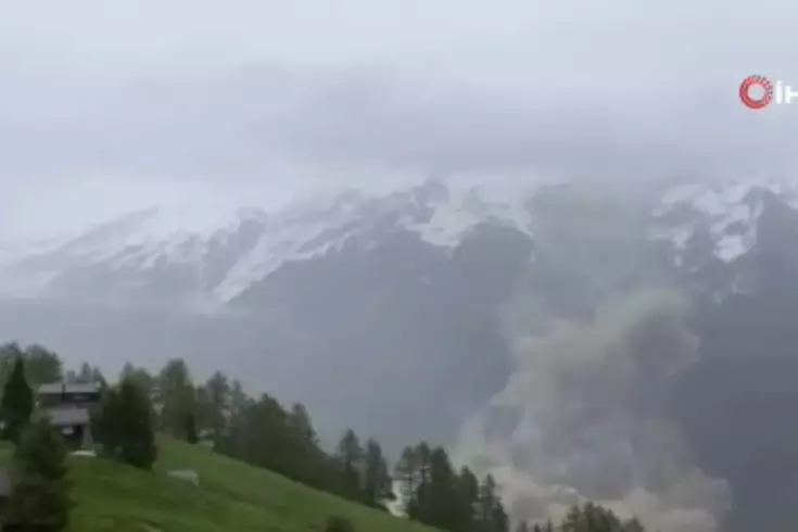 İsviçre’de çöken buzul nedeniyle bir köy yok oldu