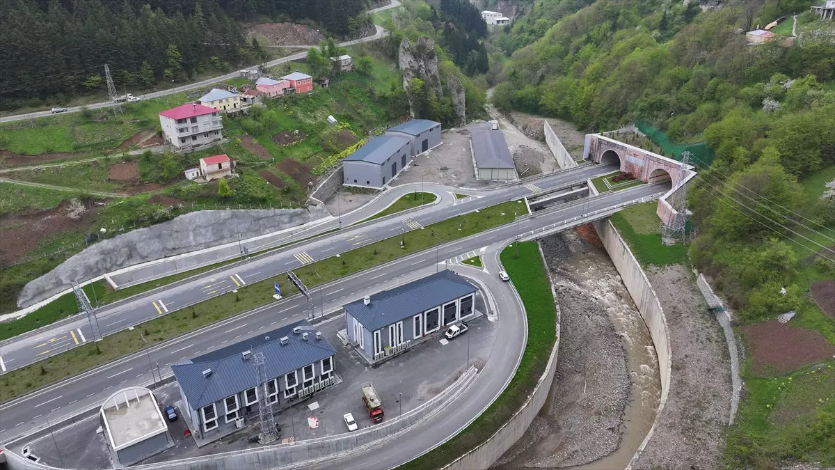 Yeni Zigana Tüneli’nden 2 yılda 3 milyon 490 bin araç geçti