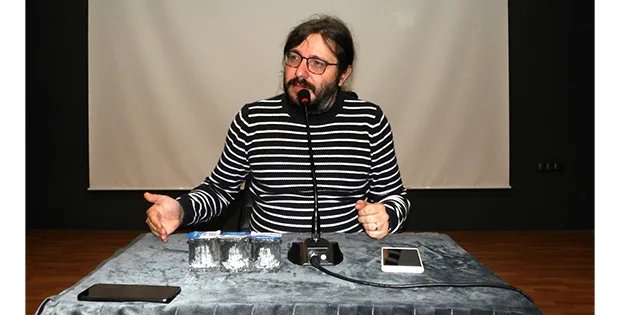 “Amor Fati, Memento Mori”, “Kaderini Sev, Ölümü Hatırla”