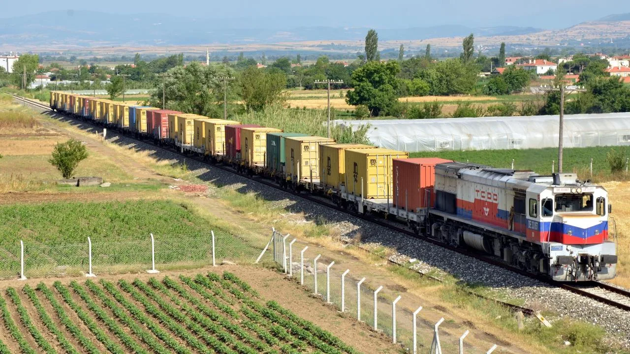 Demir Yolu İltisak Hatları Uzatılıyor