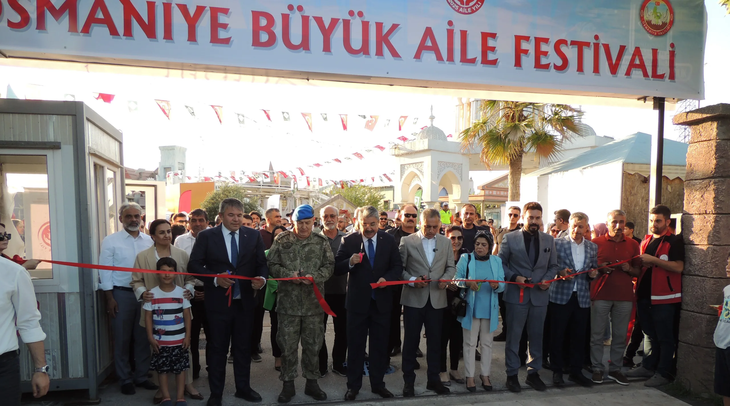 Osmaniye’de Büyük Aile Festivali Görkemli Geçti