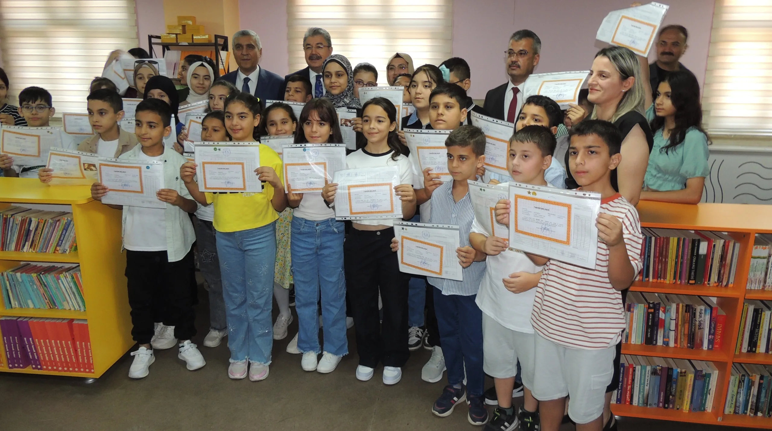 Öğrenciler Tatili Bol Kitap Okuyarak Değerlendirmeli