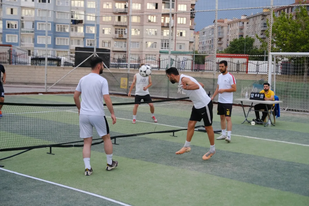 Konya Büyükşehir’in Ayak Tenisi Turnuvası’nda Büyük Heyecan Yaşandı