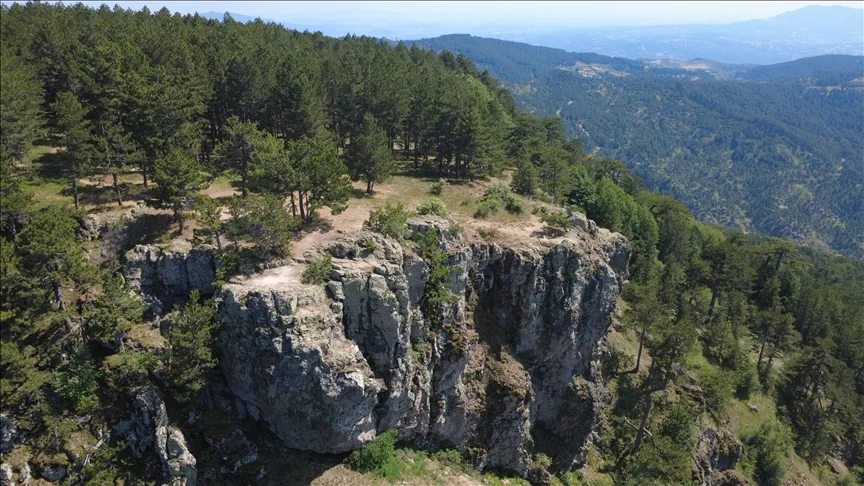 Manisa’nın “Gelin Uçtu Kayalıkları” tabiat parkı oldu