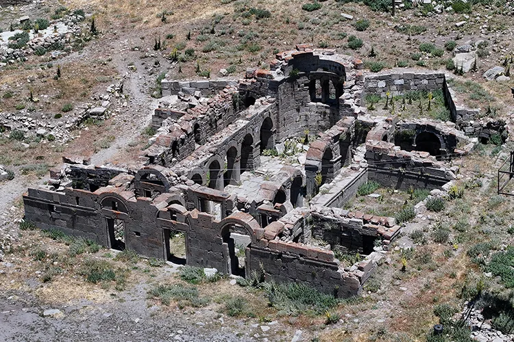 Karaman’da “Binbir Kilise” bölgesinde 15 dini yapı tespit edildi