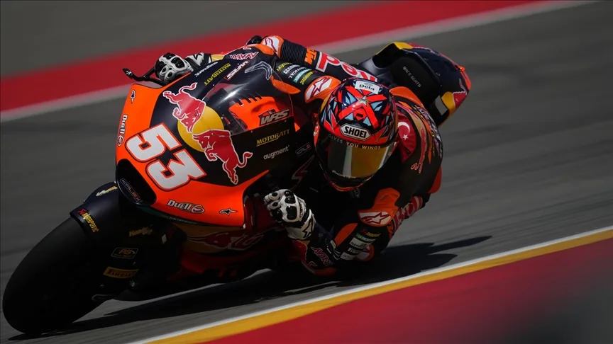 Milli motosikletçi Deniz Öncü’den tarihi zafer