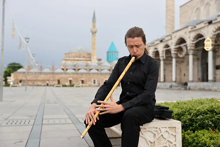 Rus müzisyenin hayatına etkilendiği “ney sesi” yön verdi