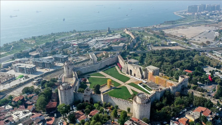 Yedikule Hisarı’nda yaz akşamları etkinlikleri başladı
