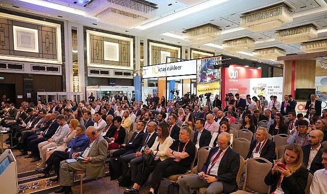 Yapay Zeka Nükleer Enerjiye Talebi Artırıyor