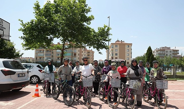 KOMEK’te Kadınlar İçin Verilen Bisiklet Kullanma Eğitimi Büyük Beğeni Görüyor