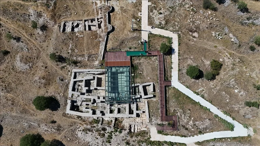 Hadrianopolis Antik Kenti yapay zeka destekli QR kodla gezilebilecek