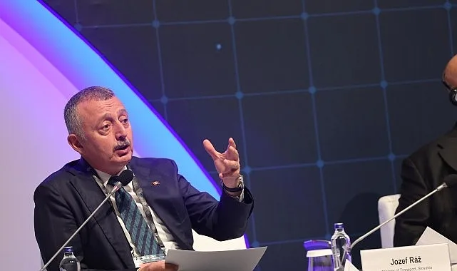 Büyükakın,”Şehirleri biz yönetmezsek lojistik bizi yönetir”