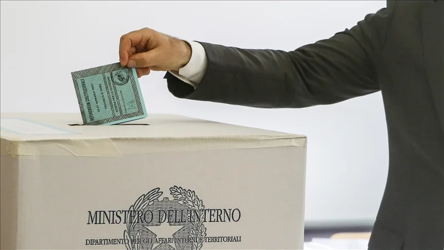 İtalyan halkı, vatandaşlık yasasında değişiklik talebine dair referandumda sandık başında