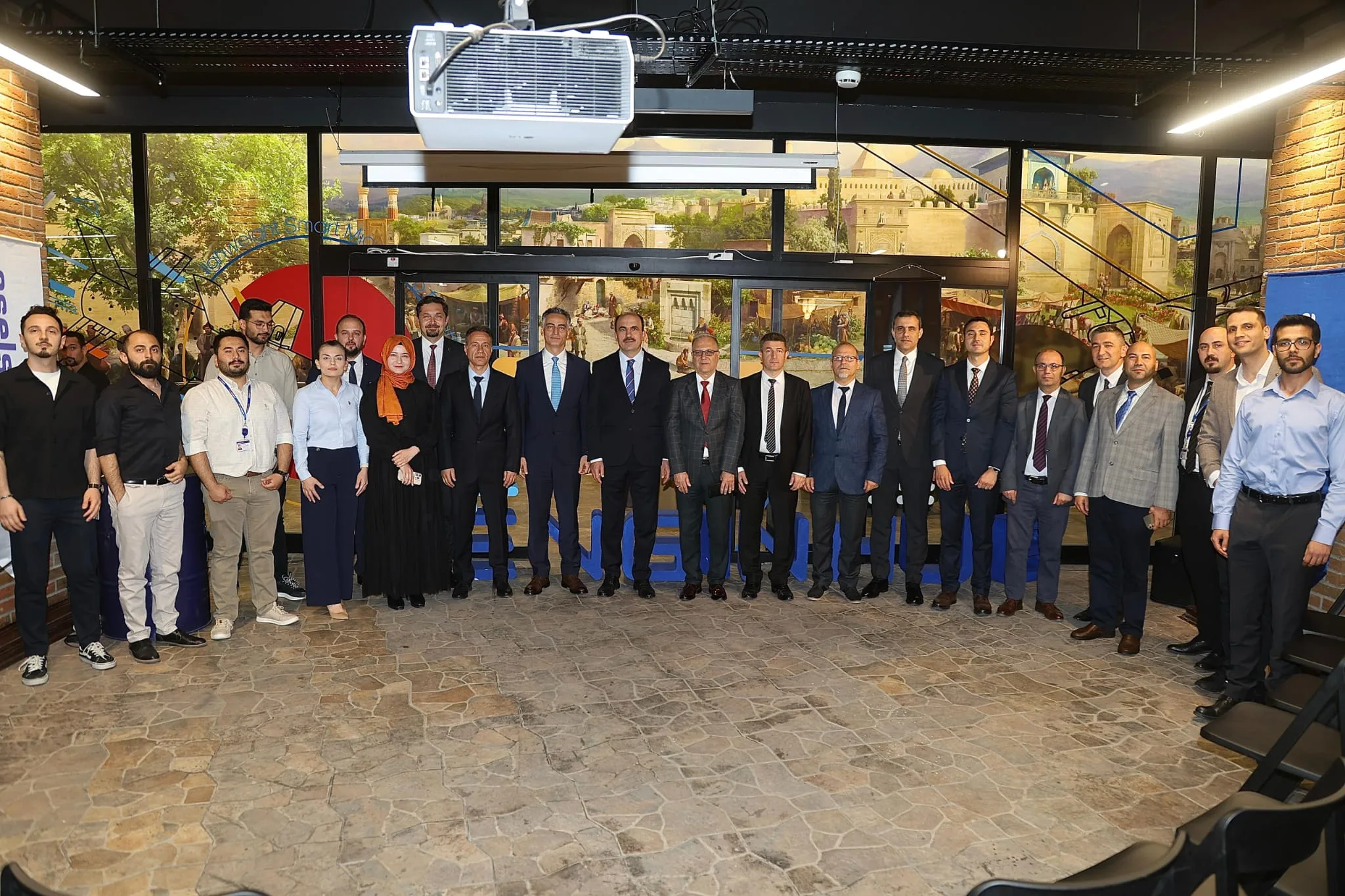 BÜYÜKŞEHİR VE ASELSAN KONYA “ENGİNHUB” İLE SAVUNMA SANAYİİNE MÜHENDİS YETİŞTİRİYOR