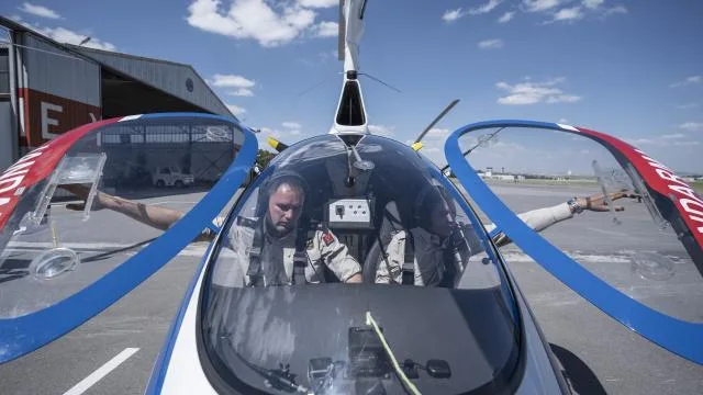 Jandarmanın havadaki yardımcısı “milli gözlerle” görüyor