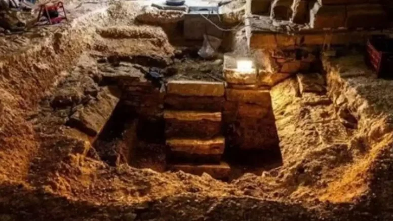 400 yıllık mühürlü kapı açıldı: Arkeologlar gözlerine inanamadı