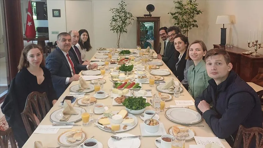 Brüksel’de “Dünya Kahvaltı Günü” kapsamında geleneksel Türk kahvaltısı tanıtıldı