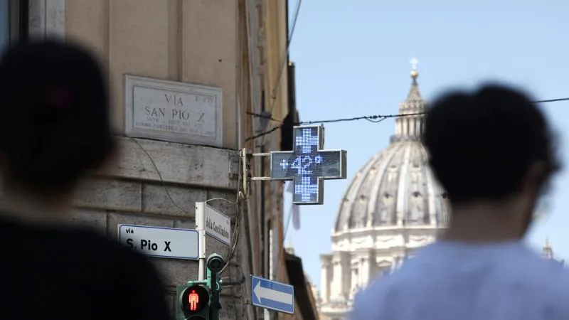 İtalya’da aşırı sıcaklar nedeniyle birçok kent için “kırmızı” alarm verildi