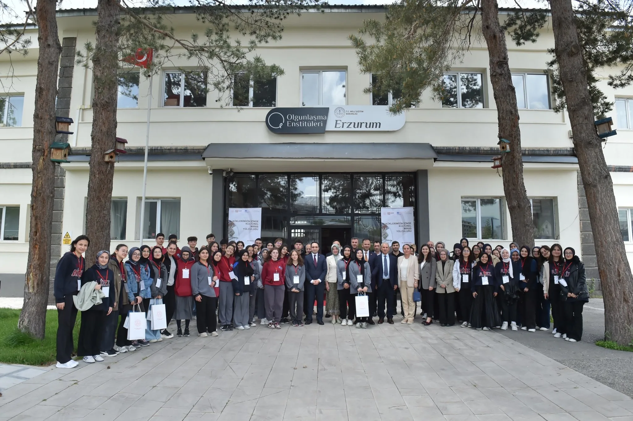 “Köklerimizin İzinde Kültürel Miras Yolculuğu Eğitim Programı”nın Beşincisi Erzurum’da Gerçekleştirildi.