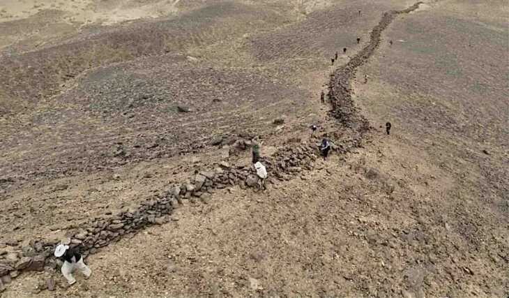 Gobi Duvarı: Moğolistan’ın Kumlarında Gizlenmiş Eski Devlet Yönetimi